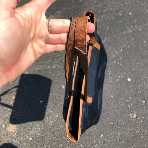 Micheal Kors bag - Picture 3 of 3